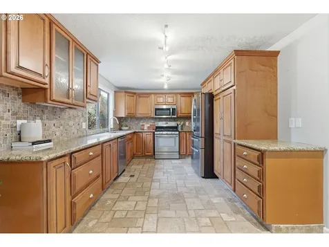 5585 NW Peregrine Place Portland OR 97229