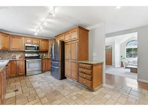 5585 NW Peregrine Place Portland OR 97229