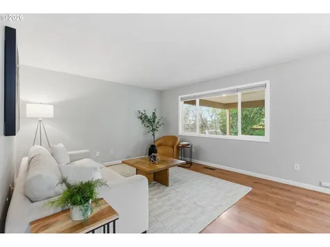 5585 NW Peregrine Place Portland OR 97229