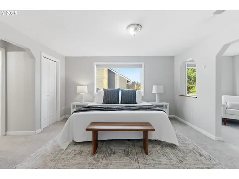 5585 NW Peregrine Place Portland OR 97229