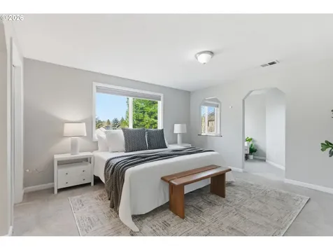 5585 NW Peregrine Place Portland OR 97229