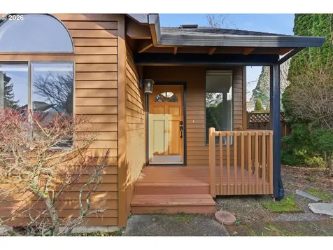 5585 NW Peregrine Place Portland OR 97229