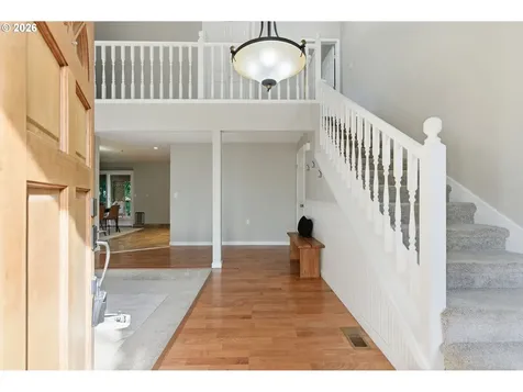 5585 NW Peregrine Place Portland OR 97229