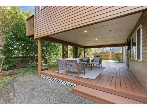 5585 NW Peregrine Place Portland OR 97229