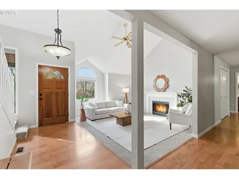 5585 NW Peregrine Place Portland OR 97229