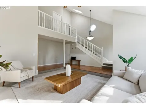 5585 NW Peregrine Place Portland OR 97229
