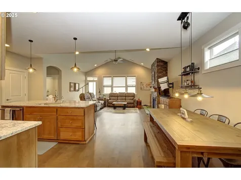 1617 NE 173rd Way Ridgefield WA 98642
