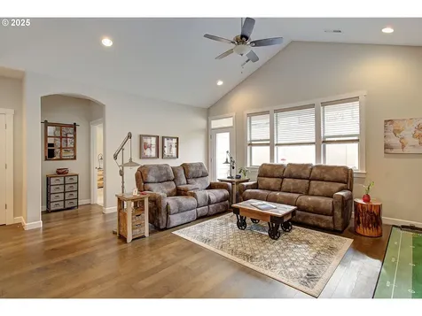 1617 NE 173rd Way Ridgefield WA 98642