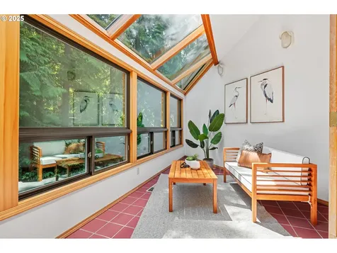 1320 SW Kari Lane Portland OR 97219