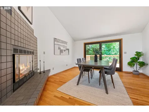 1320 SW Kari Lane Portland OR 97219