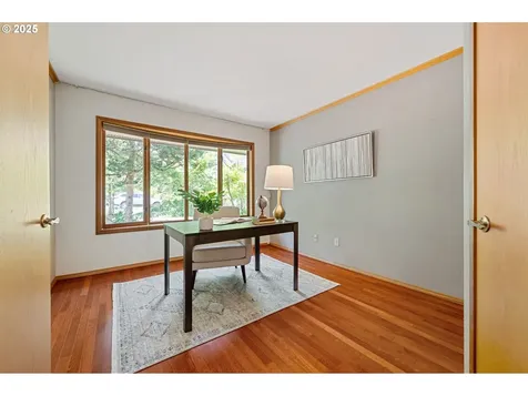 1320 SW Kari Lane Portland OR 97219