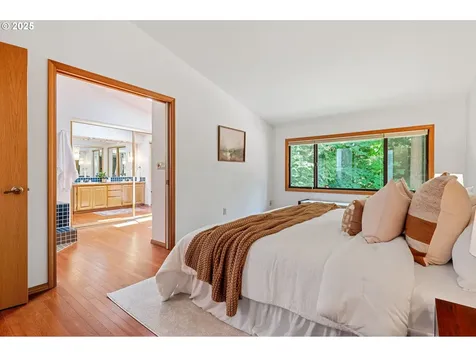 1320 SW Kari Lane Portland OR 97219