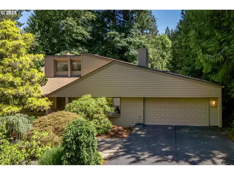 1320 SW Kari Lane Portland OR 97219