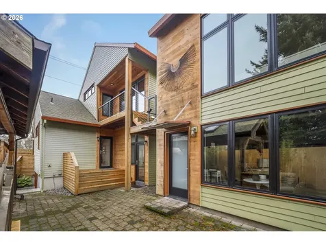 7135 N Delaware Avenue Portland OR 97217
