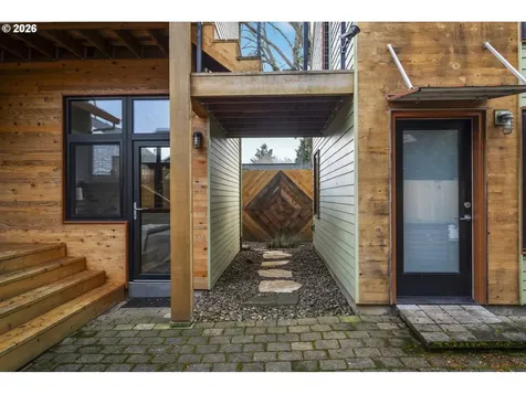 7135 N Delaware Avenue Portland OR 97217