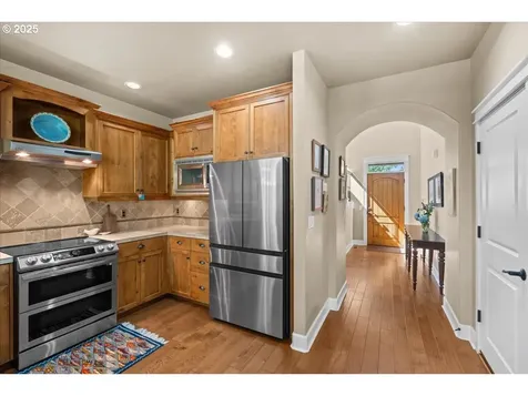 9880 NW Wayne Lane Portland OR 97229