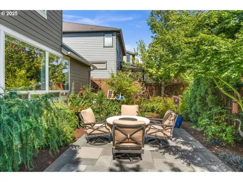 9880 NW Wayne Lane Portland OR 97229