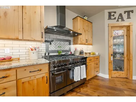 121 Wild Goose Lane Roseburg OR 97470