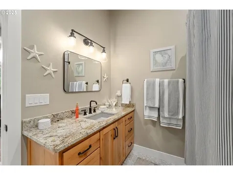 121 Wild Goose Lane Roseburg OR 97470