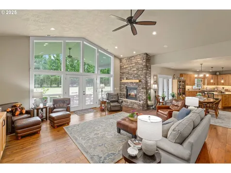 121 Wild Goose Lane Roseburg OR 97470