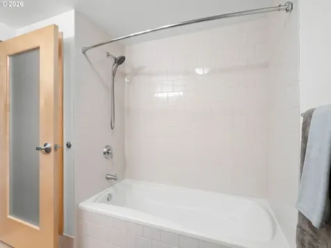 1221 SW 10th Avenue Portland OR 97205