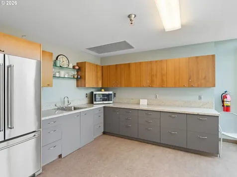 1221 SW 10th Avenue Portland OR 97205