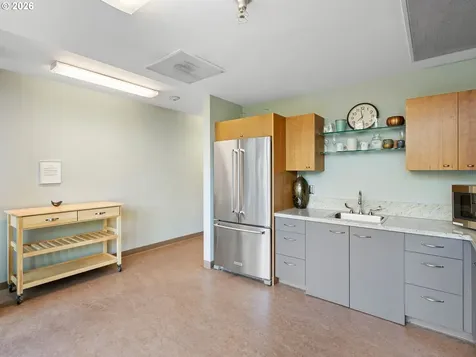 1221 SW 10th Avenue Portland OR 97205