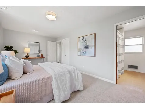 1304 SE 120th Avenue Portland OR 97216