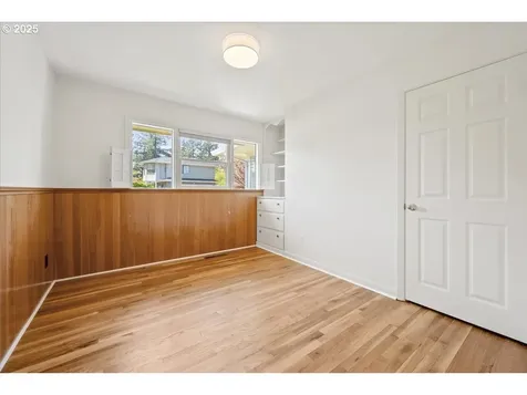 1304 SE 120th Avenue Portland OR 97216