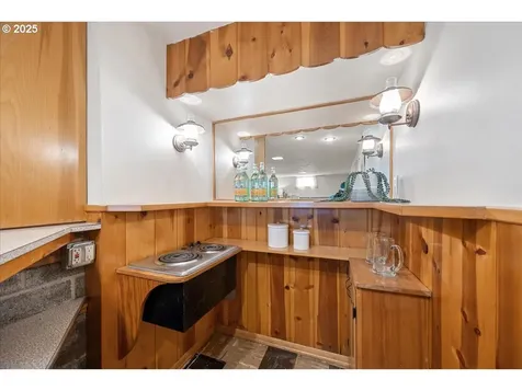 1304 SE 120th Avenue Portland OR 97216