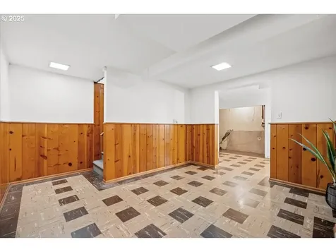 1304 SE 120th Avenue Portland OR 97216