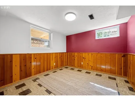 1304 SE 120th Avenue Portland OR 97216