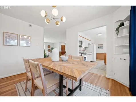 1304 SE 120th Avenue Portland OR 97216