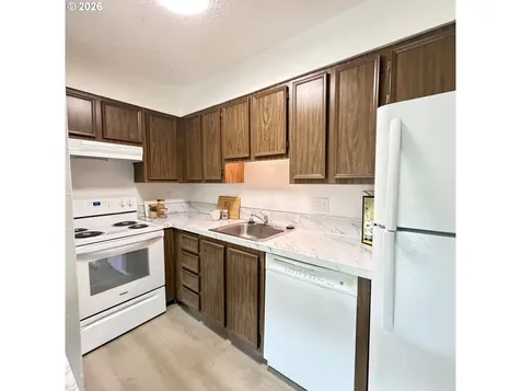 11040 SW Greenburg Road Portland OR 97210