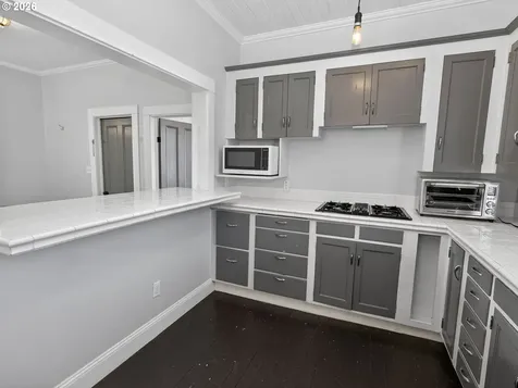 103 Washington Street Astoria OR 97103