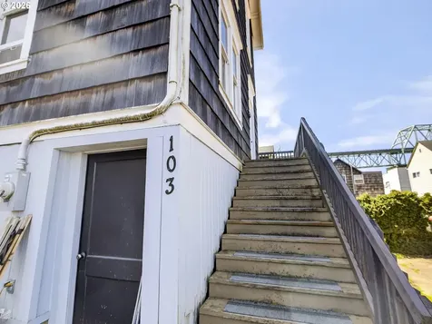 103 Washington Street Astoria OR 97103