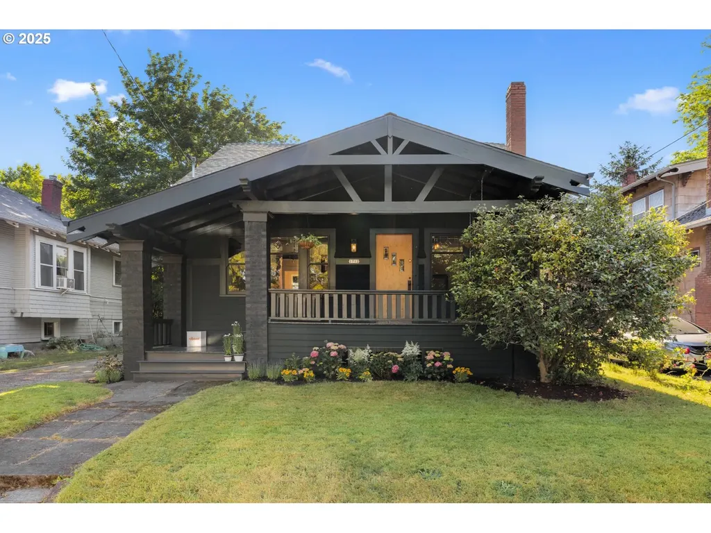 1712 SE 44th Avenue Portland OR 97215