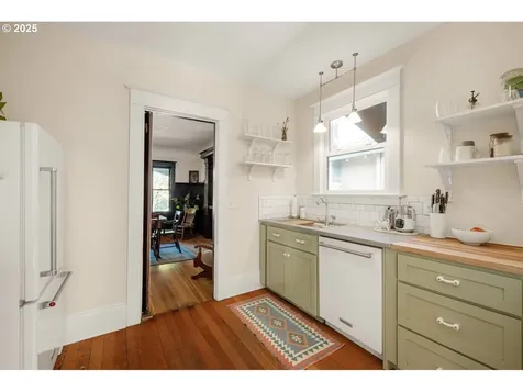 1712 SE 44th Avenue Portland OR 97215