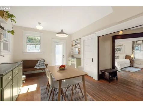 1712 SE 44th Avenue Portland OR 97215