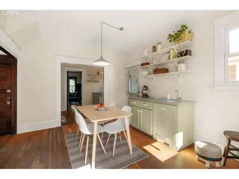 1712 SE 44th Avenue Portland OR 97215