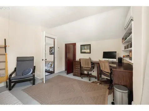 1712 SE 44th Avenue Portland OR 97215