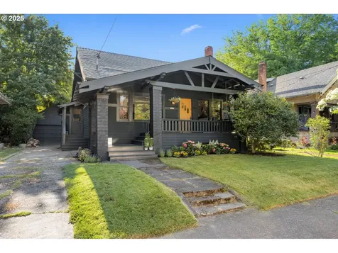1712 SE 44th Avenue Portland OR 97215