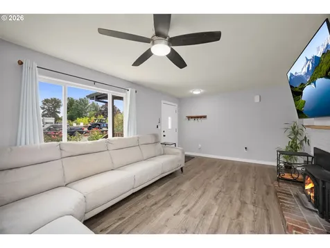 25515 SW Rainbow Lane Hillsboro OR 97123