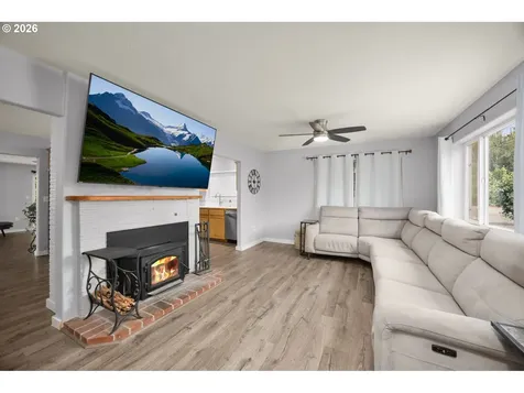 25515 SW Rainbow Lane Hillsboro OR 97123