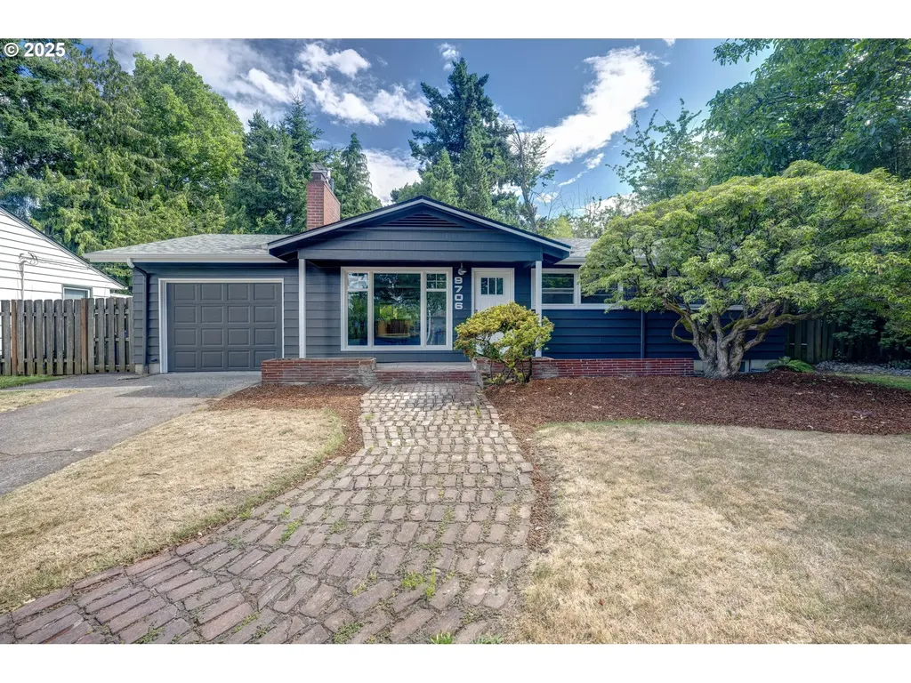 9706 SE Grant Court Portland OR 97216