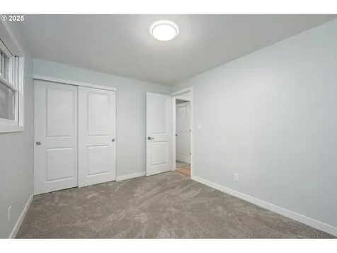 9706 SE Grant Court Portland OR 97216