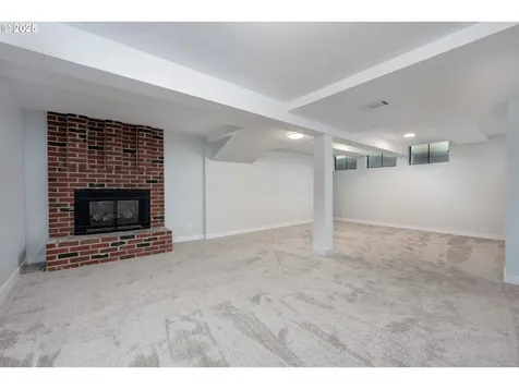 9706 SE Grant Court Portland OR 97216