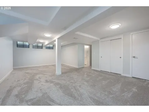 9706 SE Grant Court Portland OR 97216