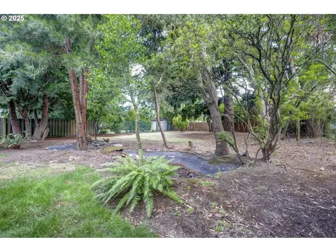 9706 SE Grant Court Portland OR 97216