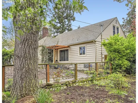 5323 NE 27th Avenue Portland OR 97211